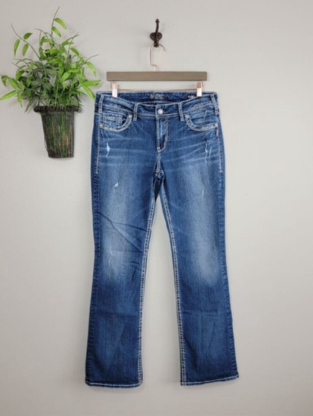 Silver Suki Slim Boot Mid Rise Bootcut Flare Jeans Crystal Medium Blue 34